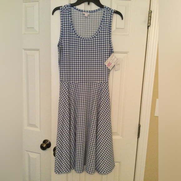 Lularoe NWT Gorgeous Blue/White Houndstooth Sleeveless Nicki Dress with Pockets - Picture 1 of 3
